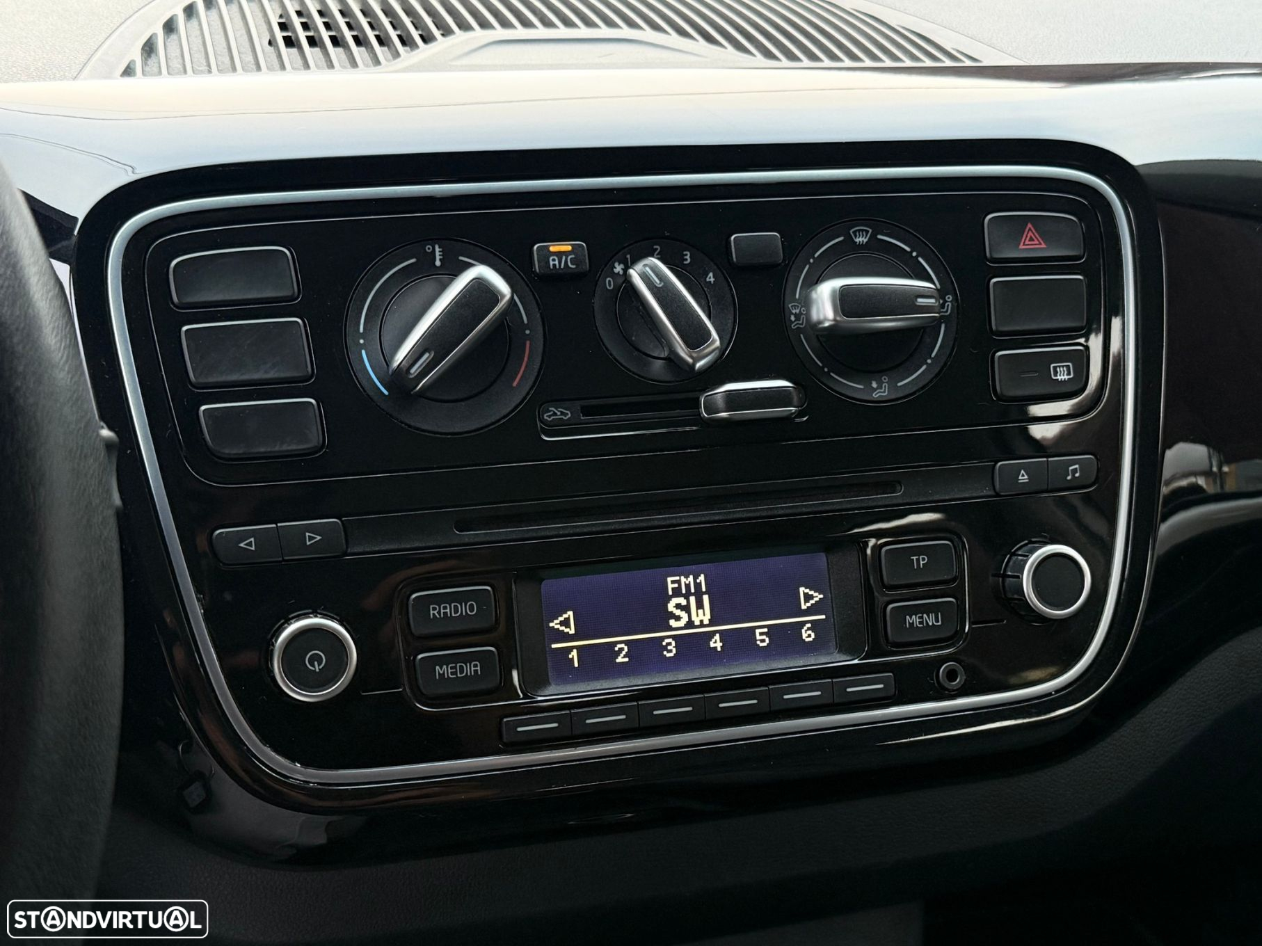 VW Up! - 11