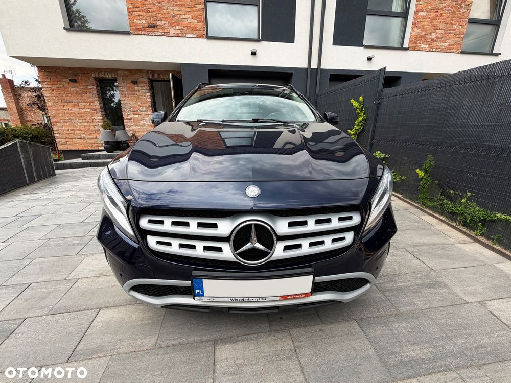 Mercedes-Benz GLA 200 - 3
