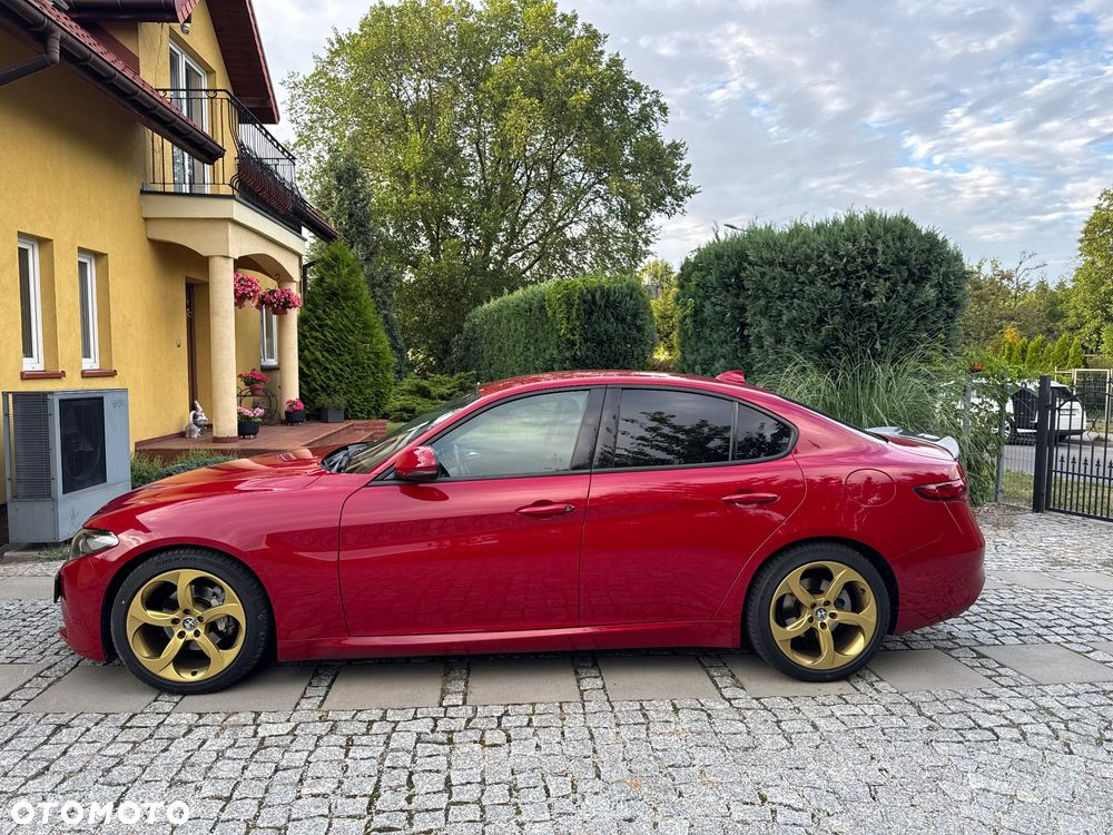 Alfa Romeo Giulia 2.0 Turbo - 4