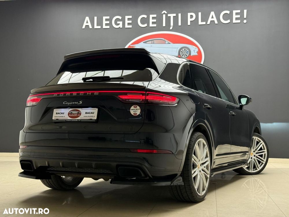 Porsche Cayenne - 5