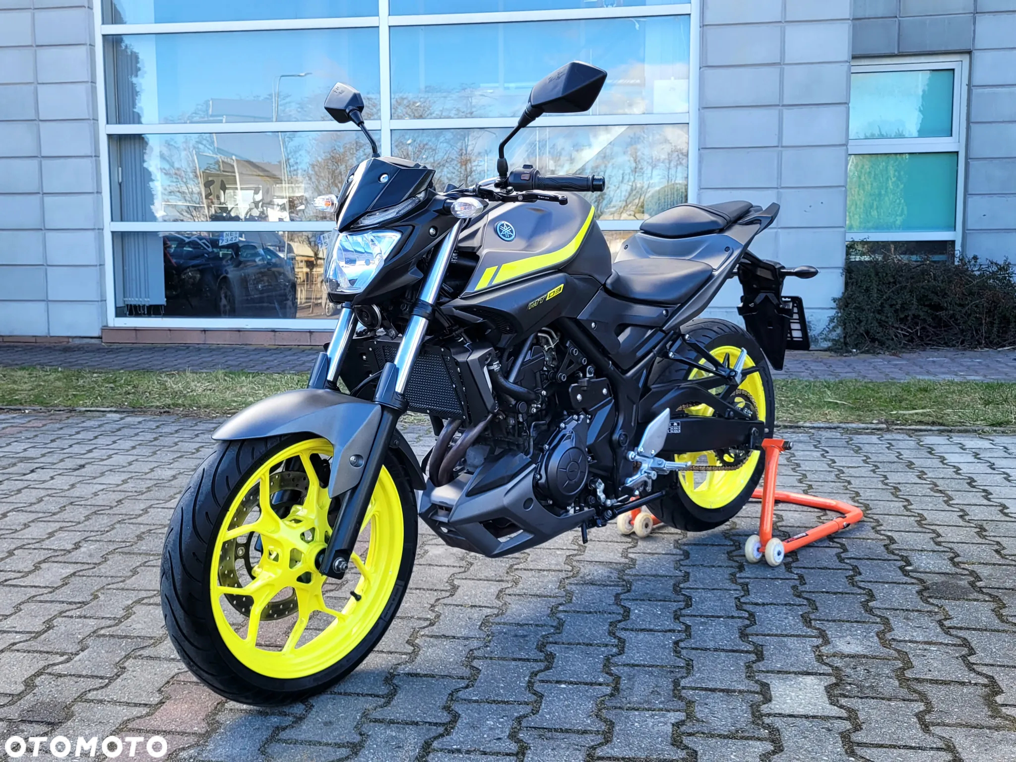 Yamaha MT - 5