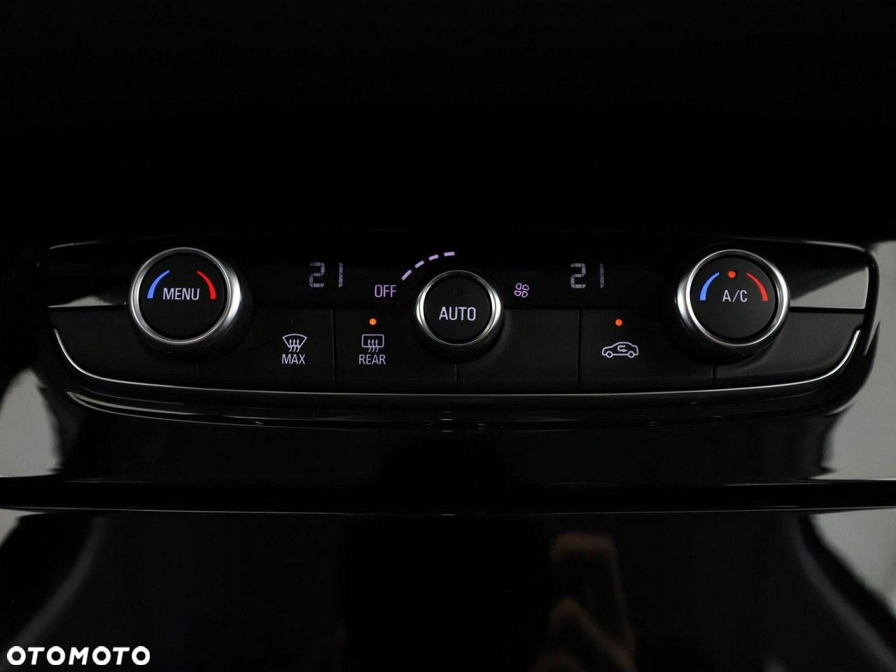 Opel Grandland X 1.2 T GPF Design Line S&S - 28