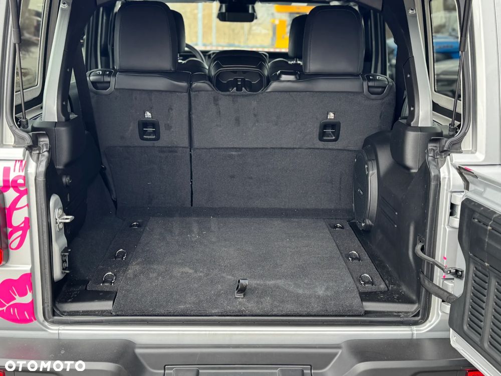 Jeep Wrangler Unlimited GME 2.0 Turbo Sahara - 28