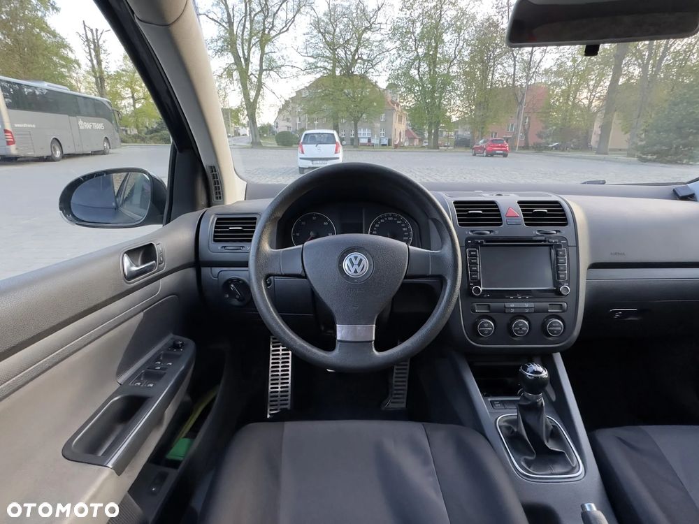 Volkswagen Golf - 9