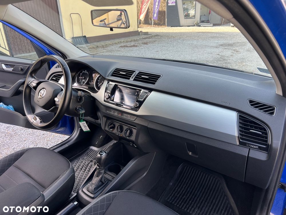 Skoda Fabia 1.0 TSI Style Color DSG - 10