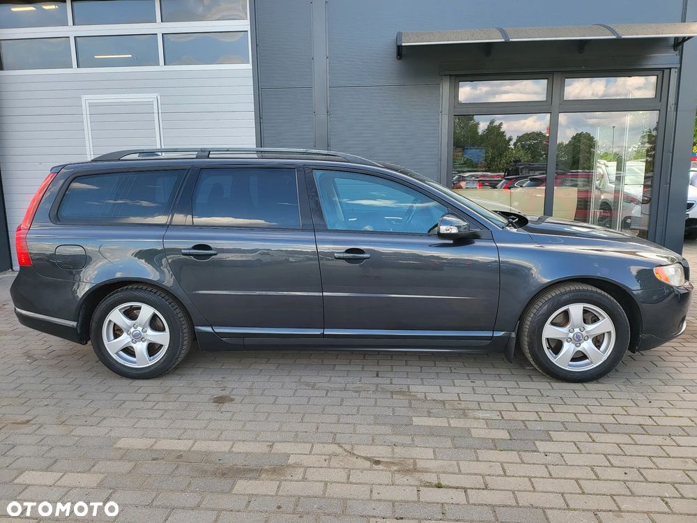 Volvo V70 2.5T Summum - 4