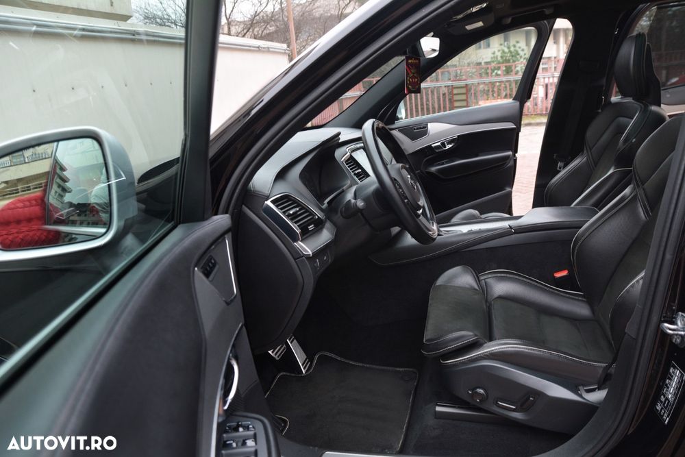 Volvo XC 90 D5 AWD Geartronic RDesign - 24