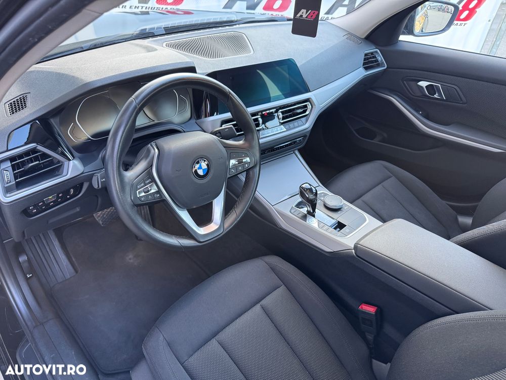BMW Seria 3 320d xDrive AT MHEV - 21