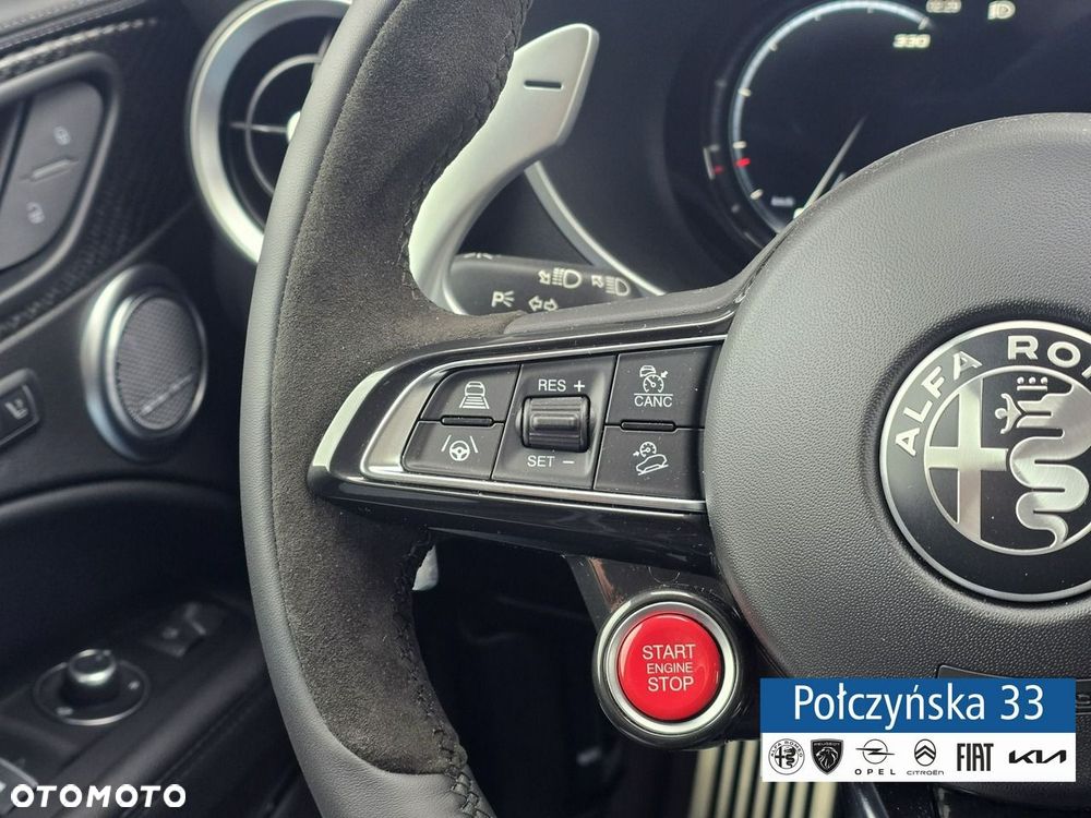 Alfa Romeo Stelvio - 24