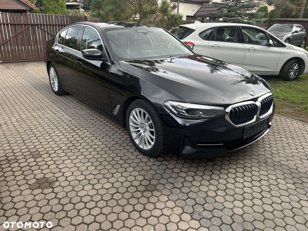 BMW Seria 5 520d Sport Line - 3