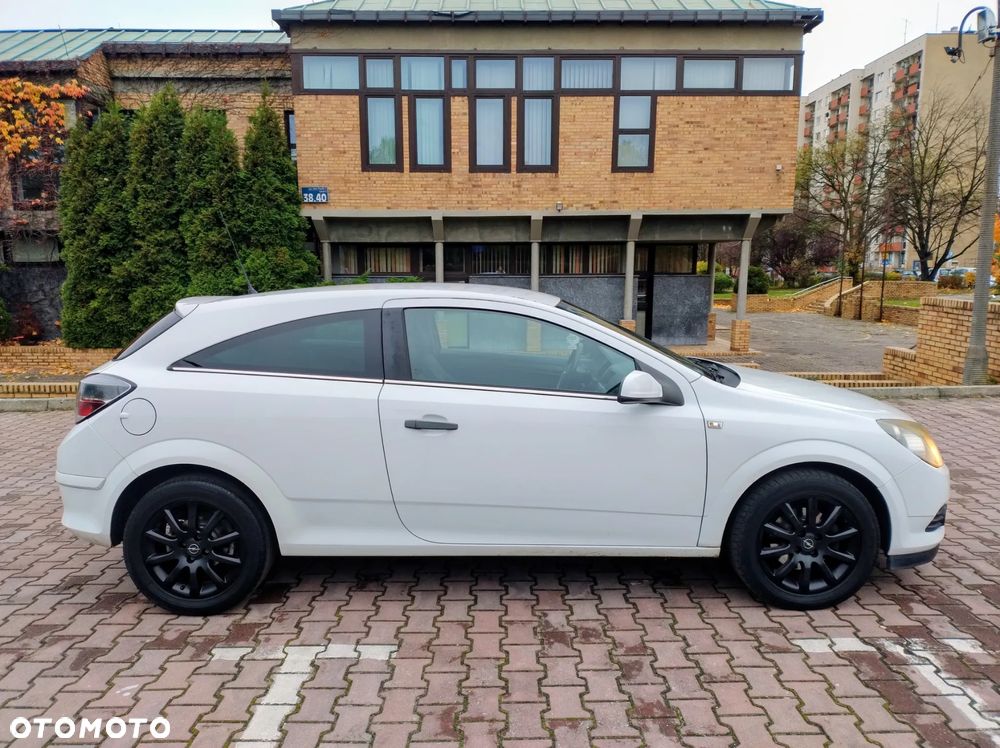 Opel Astra III GTC 1.4 Cosmo - 6