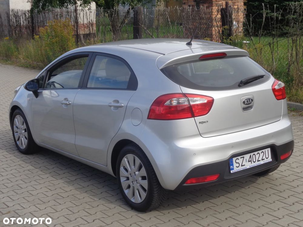 Kia Rio 1.2 Business Line - 9