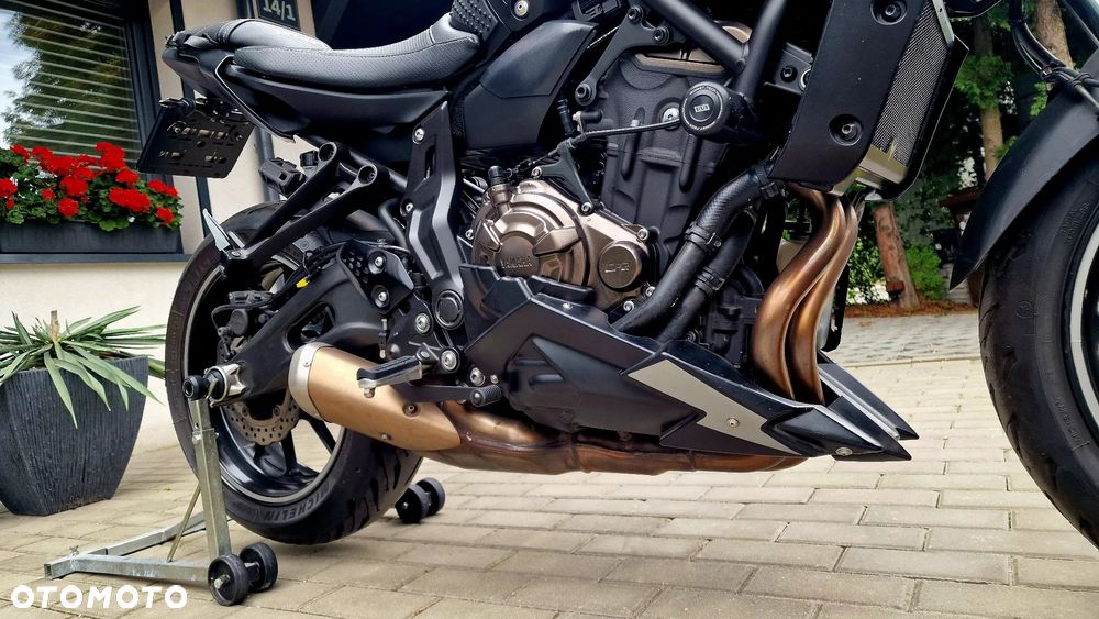 Yamaha MT - 6