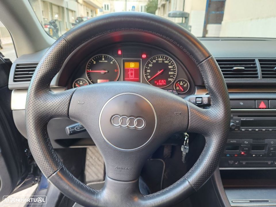 Audi A4 Avant 2.5 TDi V6 Sport - 15