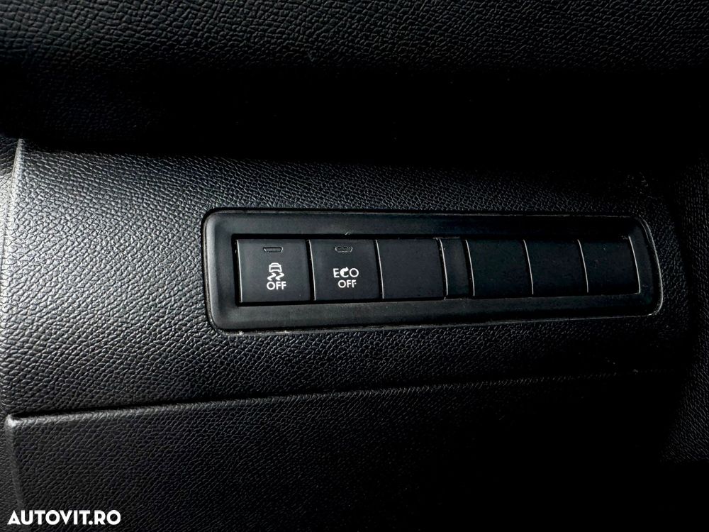 Peugeot 308 - 13