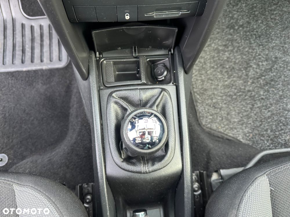 Peugeot 207 95 VTi Urban Style - 14