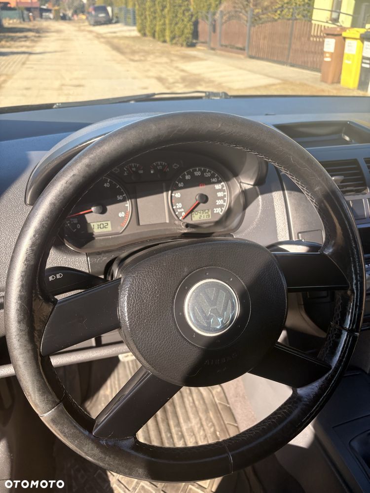 Volkswagen Polo - 8