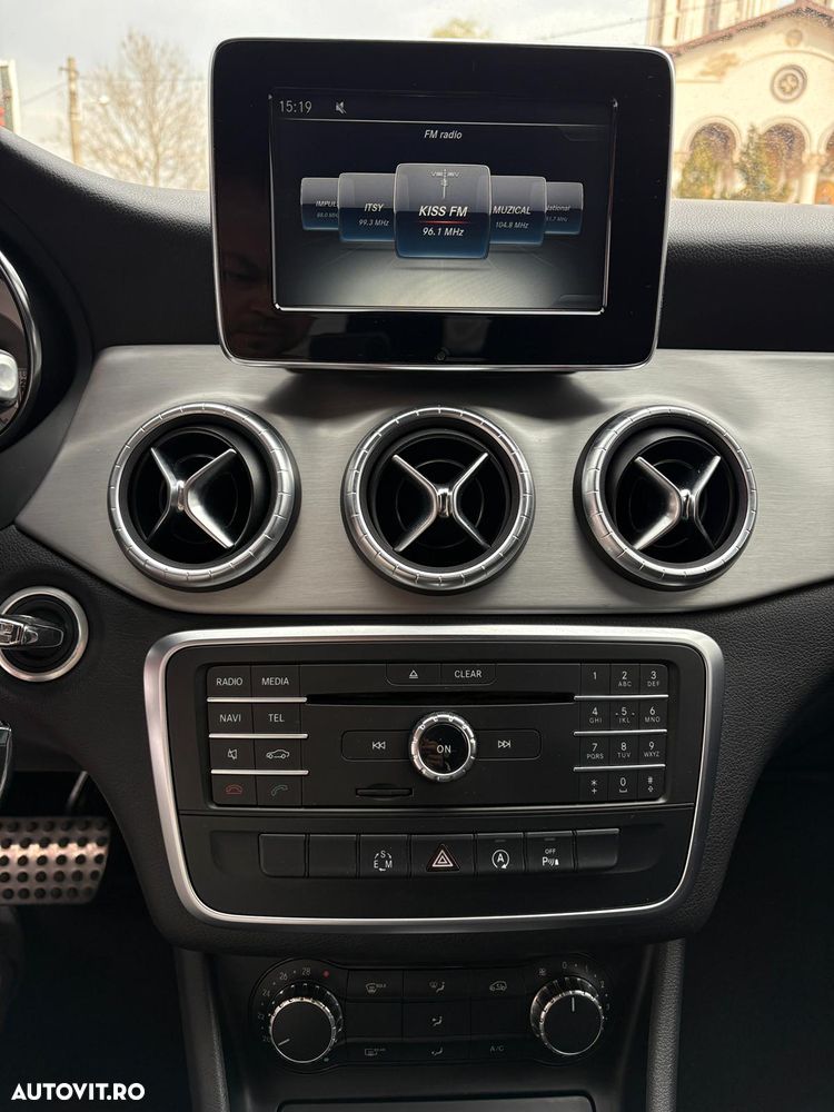 Mercedes-Benz CLA - 9