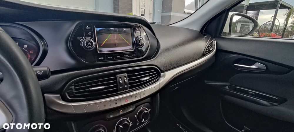 Fiat Tipo 1.4 T-Jet 16v Lounge - 28