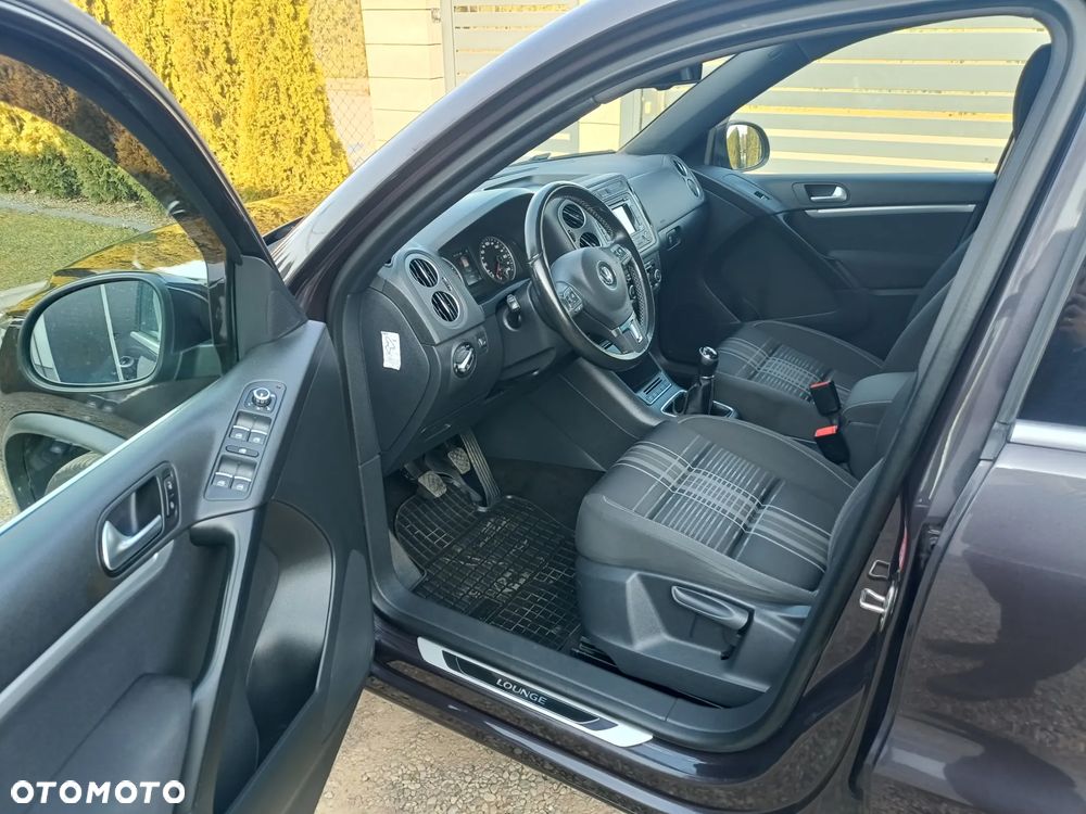 Volkswagen Tiguan 2.0 TDI DPF BlueMotion Technology Lounge Sport & Style - 15