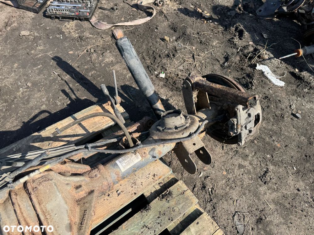 TYLNY MOST DODGE NITRO 2.8 CRD - 7