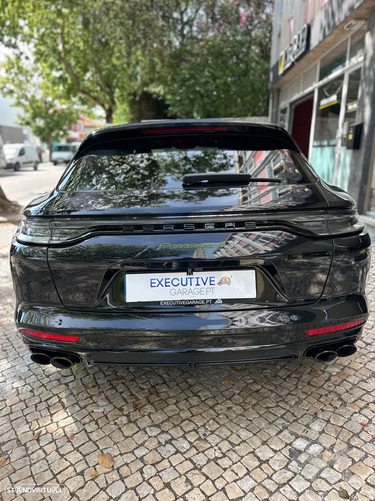 Porsche Panamera Sport Turismo 4 E-Hybrid Edition 10 Anos - 32