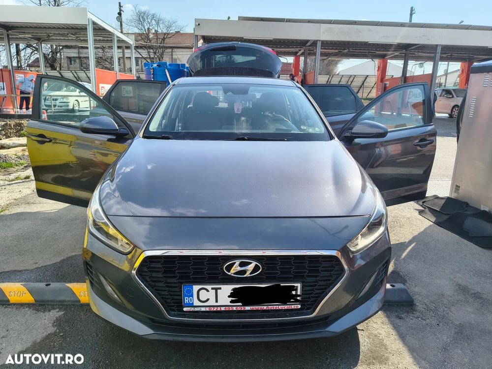 Hyundai i30 1.4 100CP 5DR M/T Classic - 1