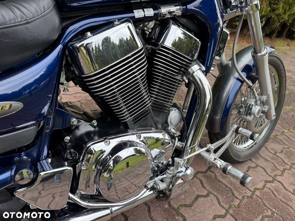 Suzuki Intruder - 10