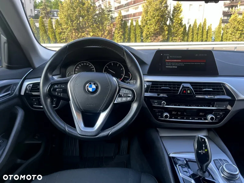 BMW Seria 5 520d Touring - 18