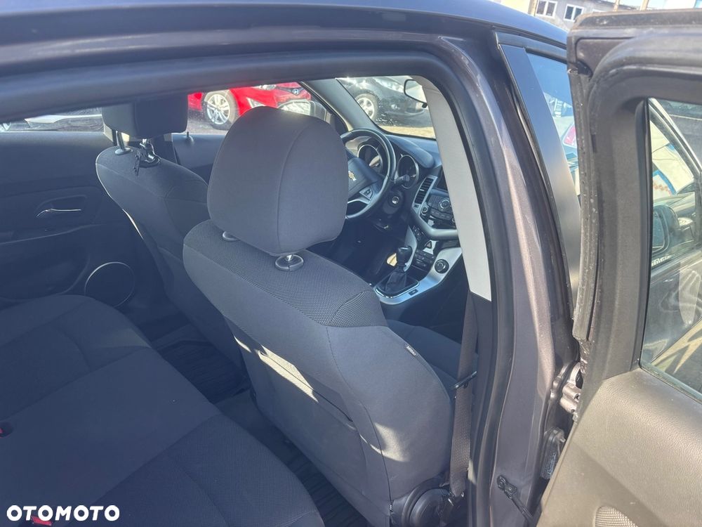 Chevrolet Cruze 1.6 LT - 20