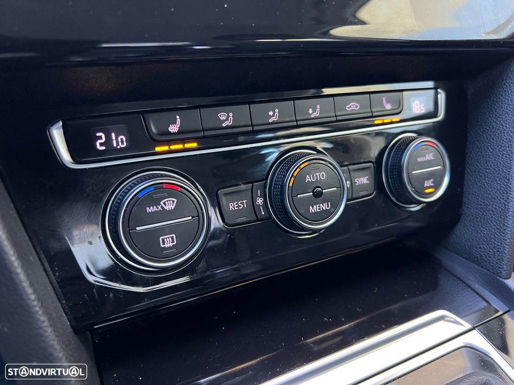 VW Passat 2.0 TDI Confortline DSG - 36