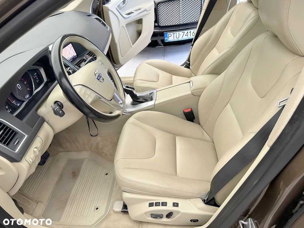 Volvo XC 60 D4 AWD Summum - 7
