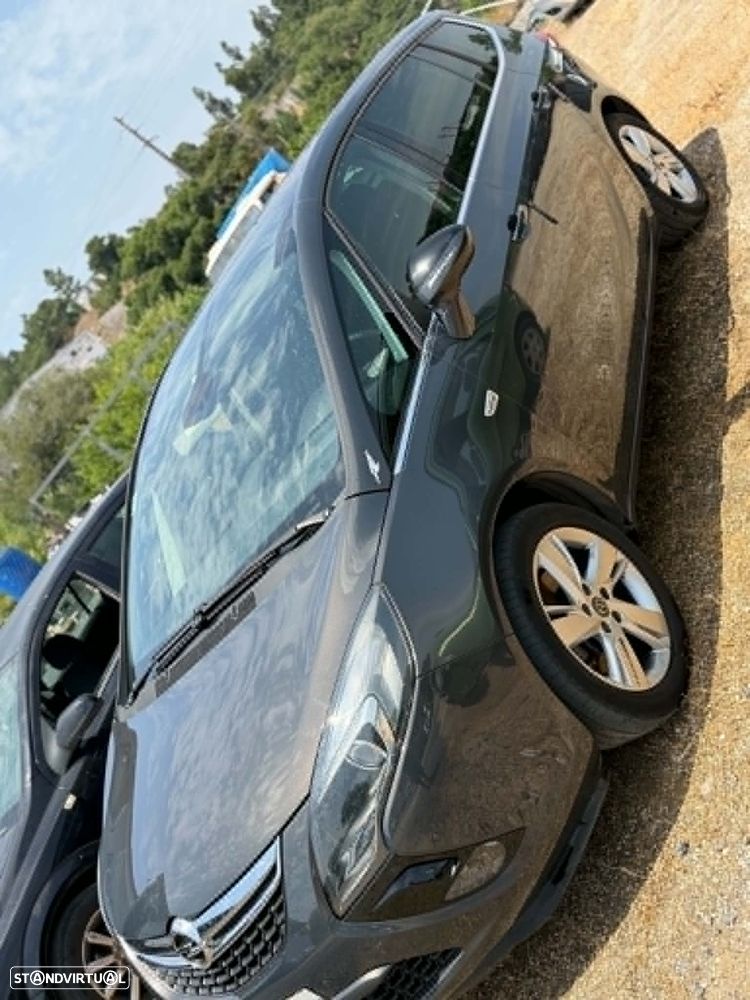 Opel Zafira 1.6 CDTi Executive - 1