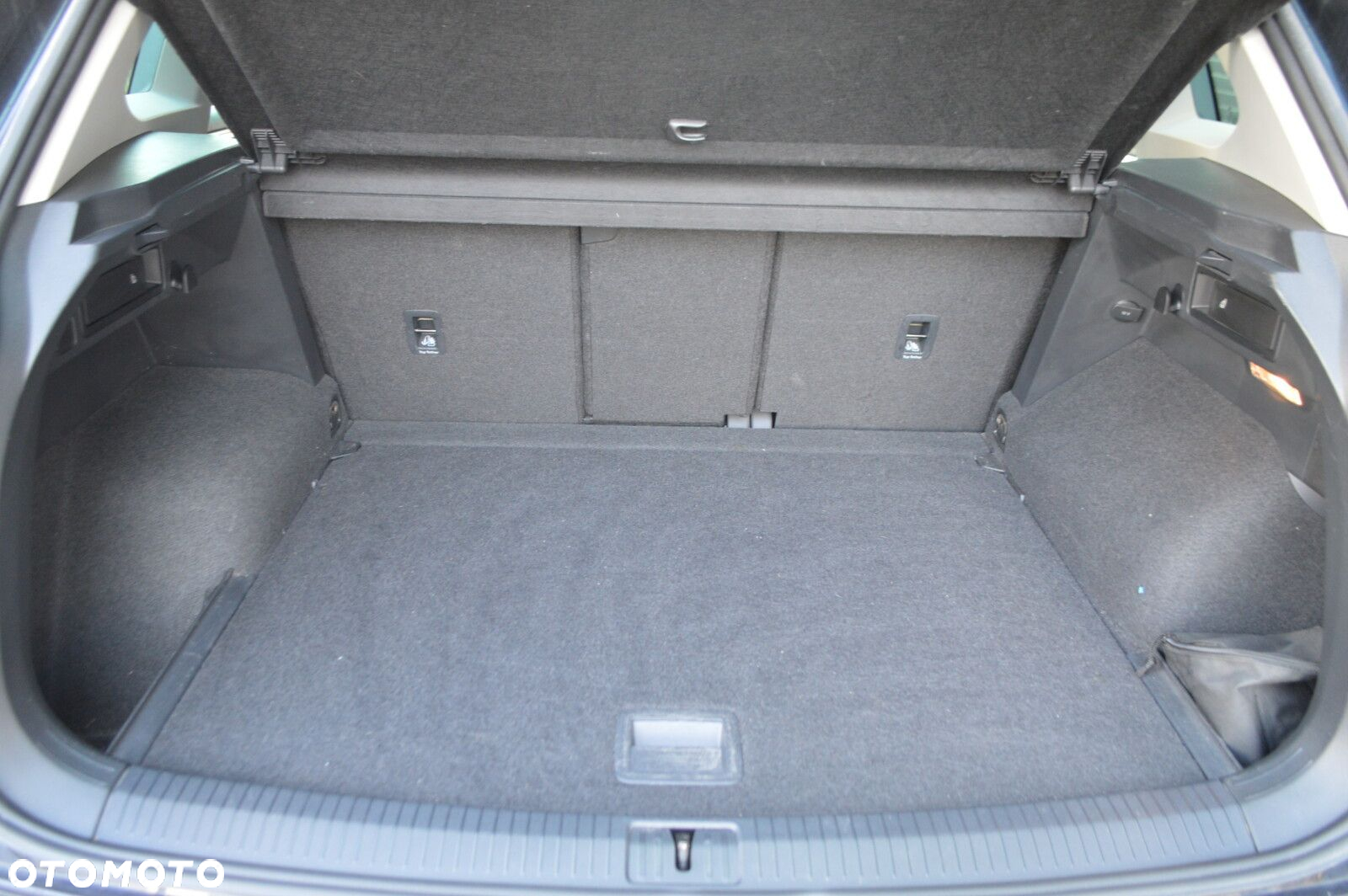 Volkswagen Tiguan - 32