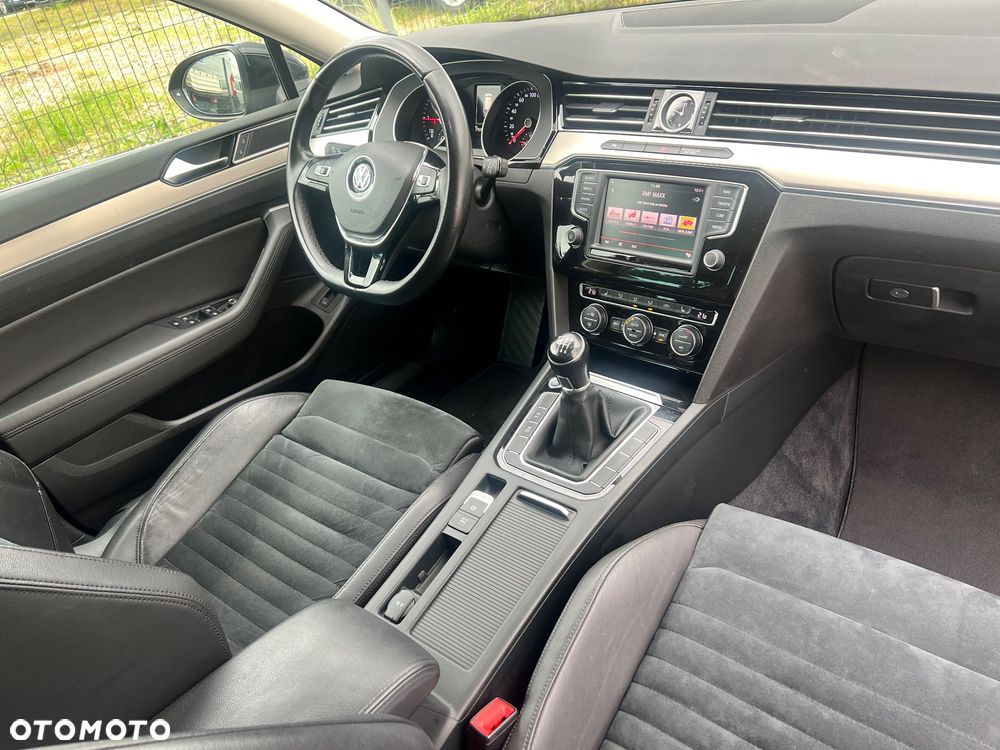 Volkswagen Passat 2.0 TDI SCR (BlueMotion Technology) Highline - 21