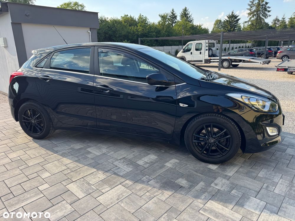 Hyundai i30 blue 1.4 Trend - 4