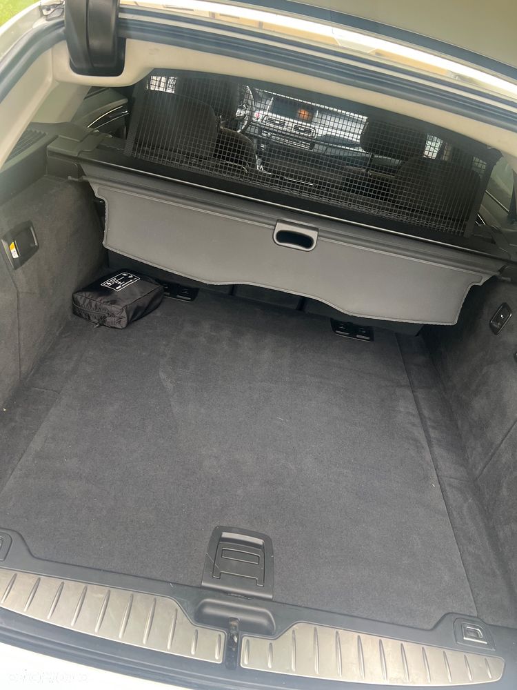BMW Seria 5 520d Luxury Line - 11