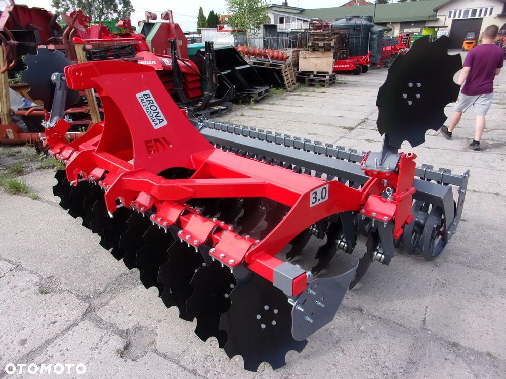 Akpil Brona Talerzowa Ciężka Hydraulicznie Składana BTCH 40 Euro-Masz, Brona talerzowa kompaktowa BT250, BT270, BT300 Metanga, Bomet, Euro-Masz; Brona talerzowa mini-simply BT160, BT180, BT200, BT220 Metanga, Euro-Masz, Brona talerzowa 2-walcowa typu "V", 4-walcowa typu "X" Bomet, Akpil - 13