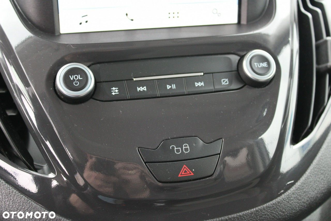 Ford Tourneo Courier - 24