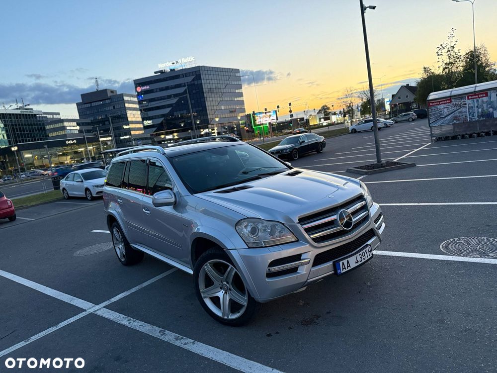 Mercedes-Benz GL 350 BlueTec - 20