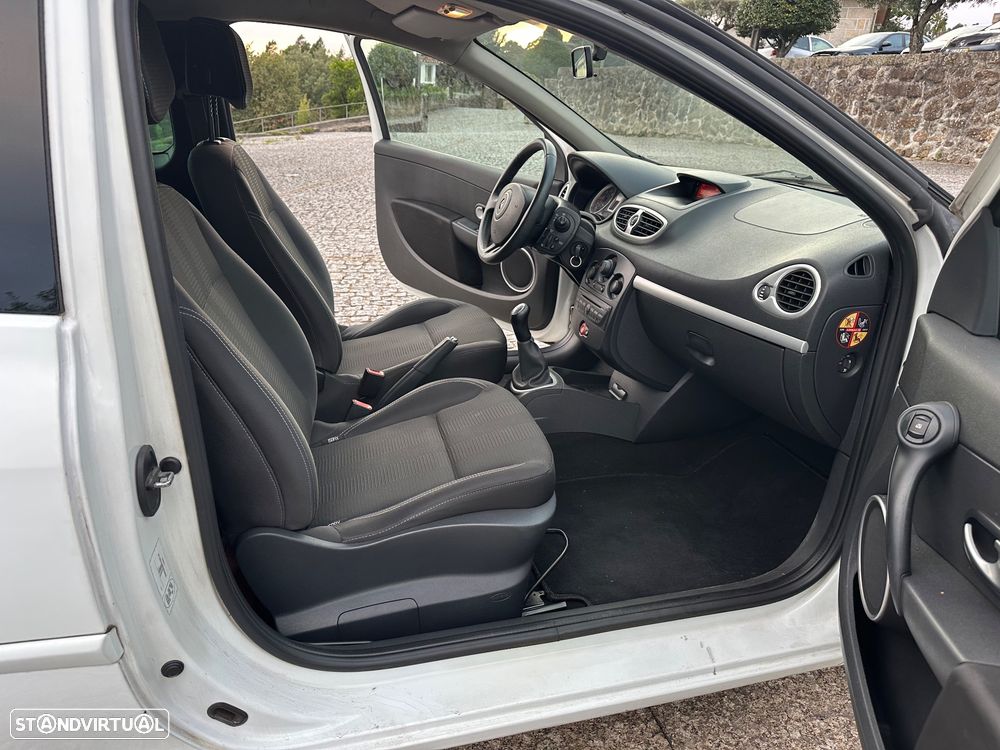 Renault Clio - 20