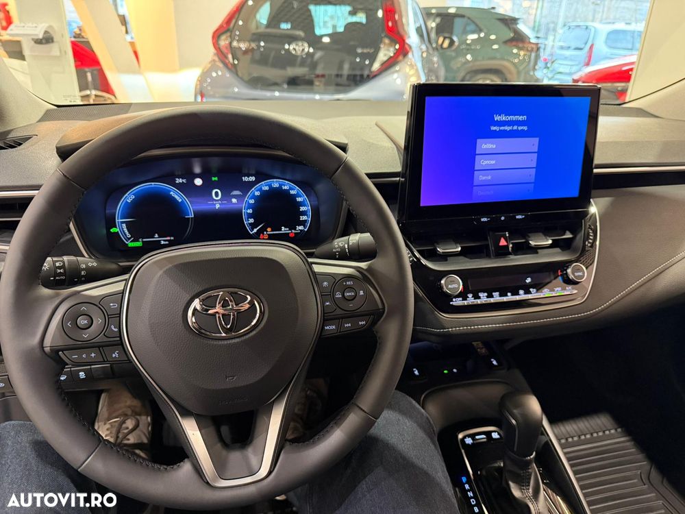 Toyota Corolla 1.8 HSD Dynamic - 9