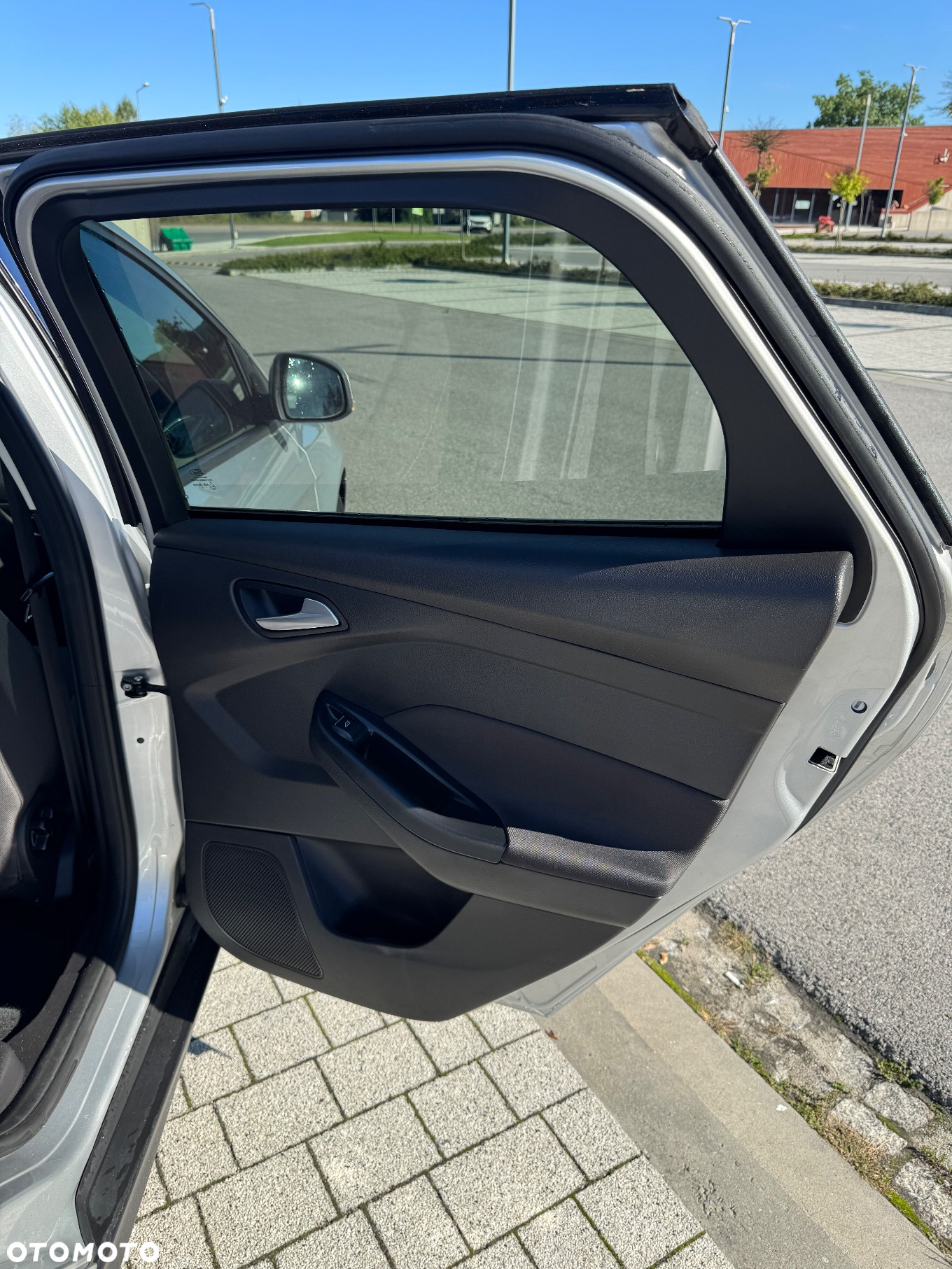 Ford Focus Turnier 1.0 EcoBoost Start-Stopp-System SYNC Edition - 18