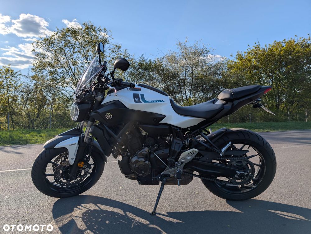 Yamaha MT - 24