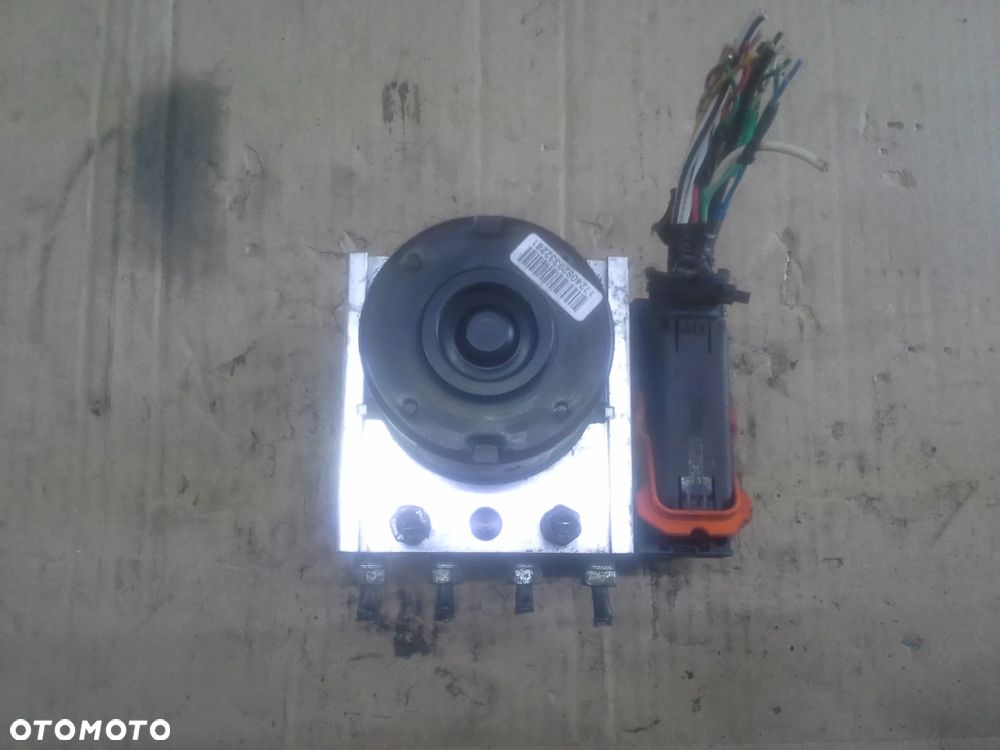 Toyota Yaris II pompa abs 89541-0D060 44510-0D110 plus wtyczka z wiązką - 3