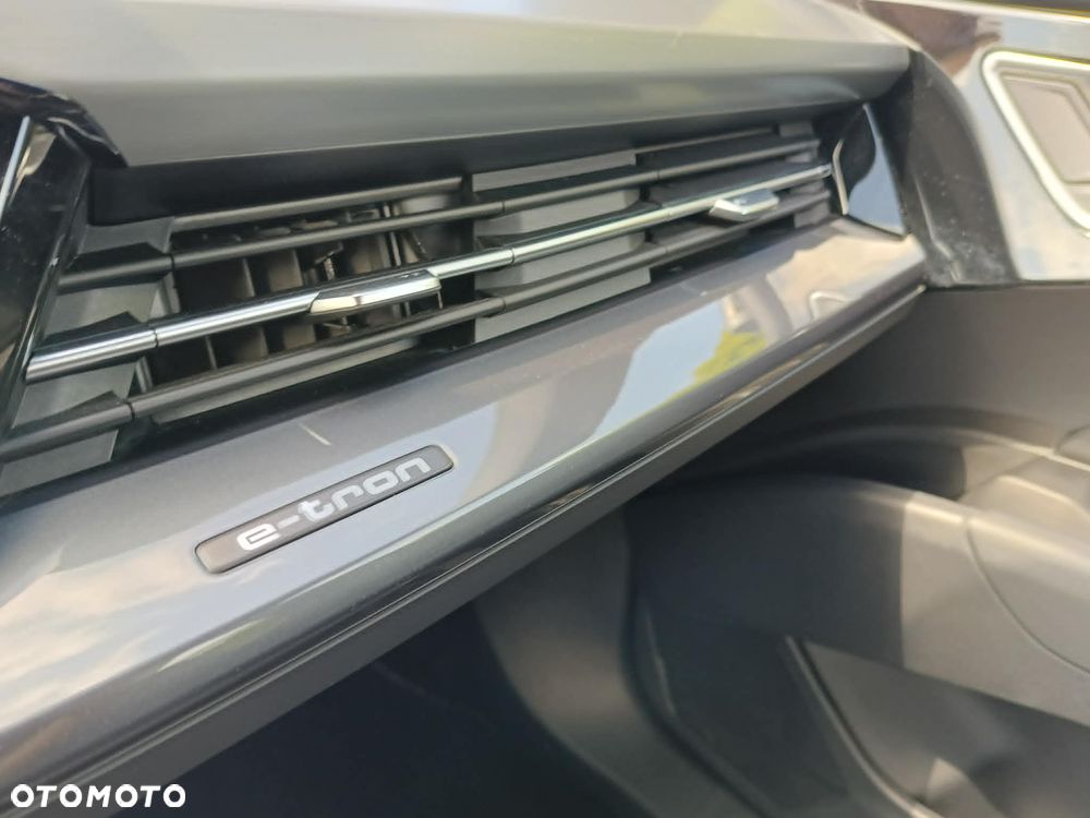 Audi Q4 e-tron 45 82kWh S Line - 29