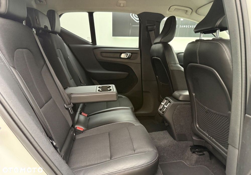 Volvo XC 40 T3 Momentum - 19