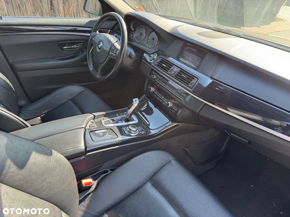 BMW Seria 5 520d Sport-Aut - 16