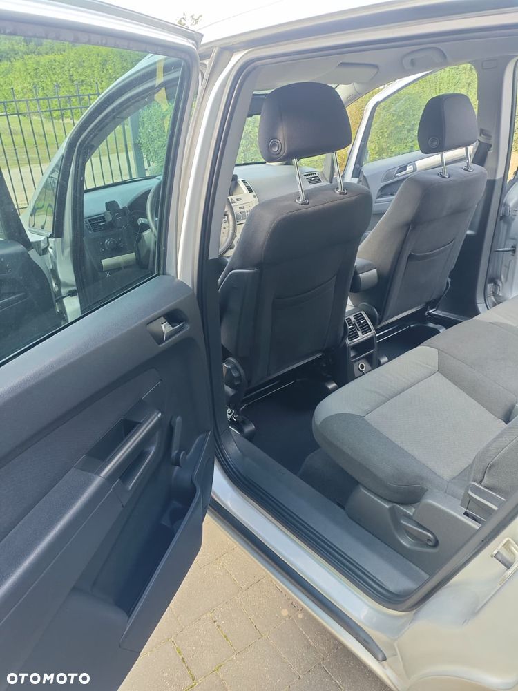 Opel Zafira 1.8 Essentia - 16