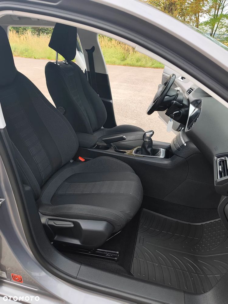 Peugeot 308 1.6 BlueHDi Style S&S - 9